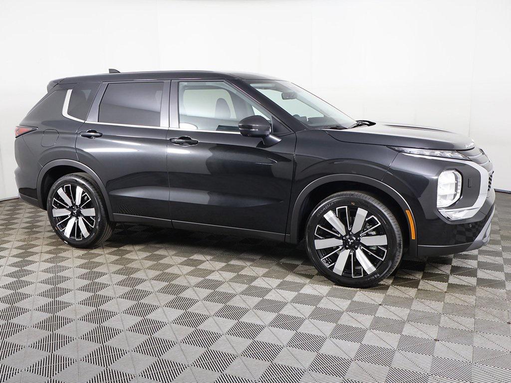 new 2025 Mitsubishi Outlander car, priced at $33,885