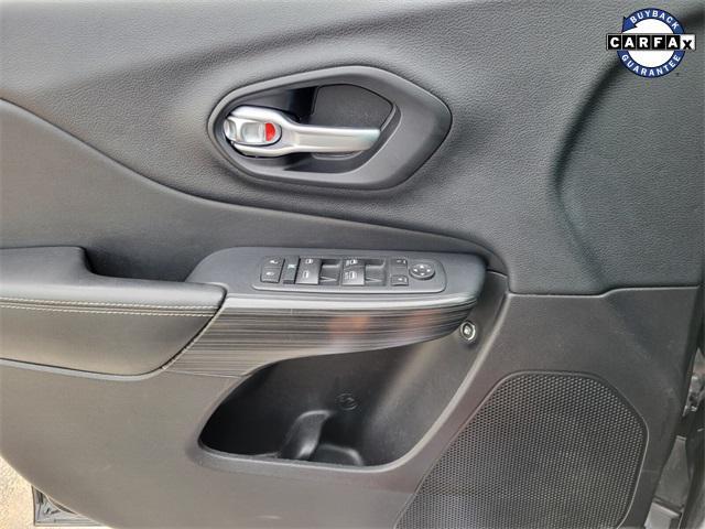 used 2015 Jeep Cherokee car, priced at $6,990