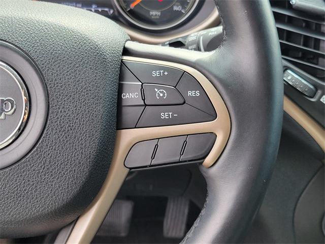 used 2015 Jeep Cherokee car, priced at $9,490