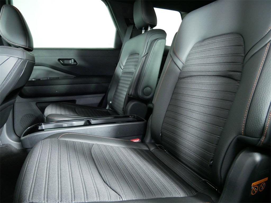 new 2025 Nissan Pathfinder car, priced at $45,573