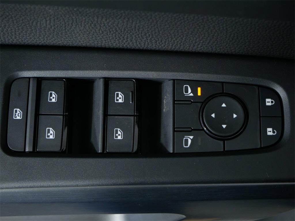 new 2025 Nissan Pathfinder car, priced at $45,573