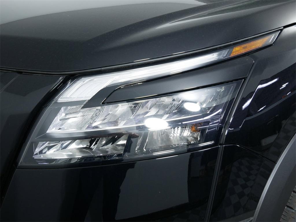 new 2025 Nissan Pathfinder car, priced at $45,317