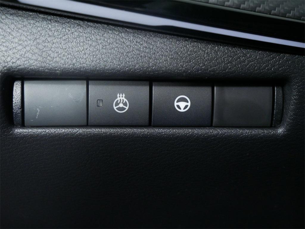 new 2025 Nissan Kicks car, priced at $29,831