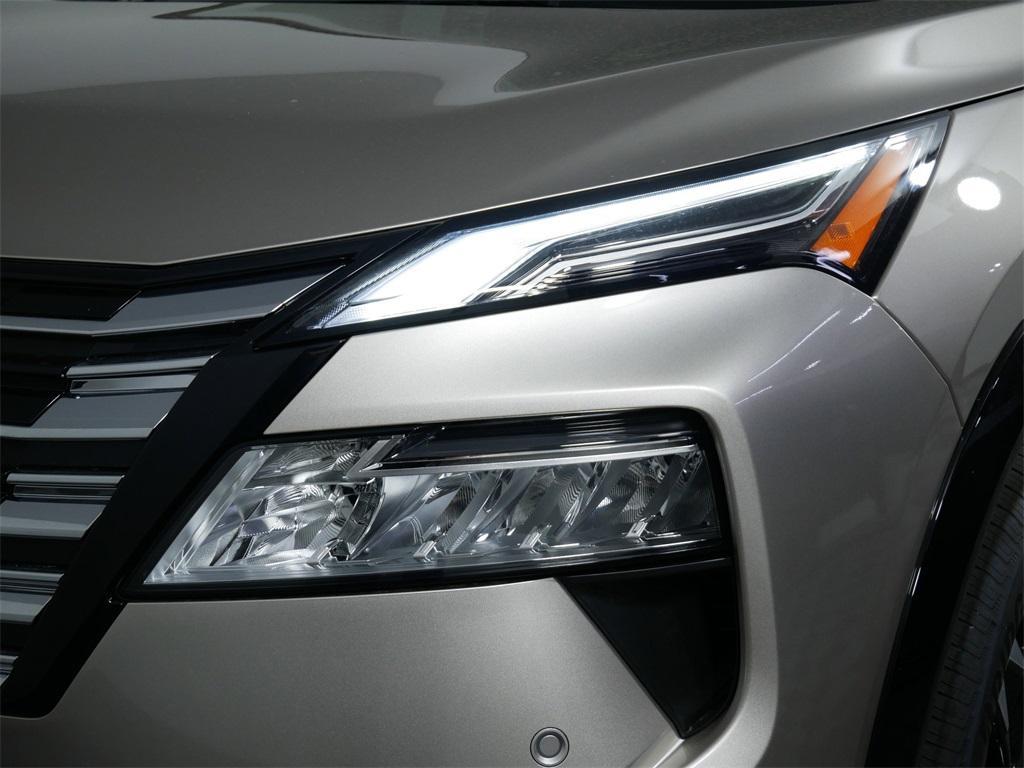 new 2025 Nissan Rogue car, priced at $43,250