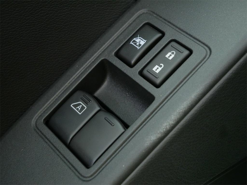 new 2025 Nissan Frontier car, priced at $35,515