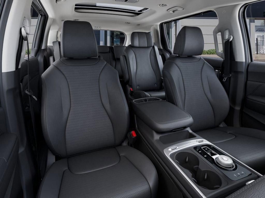 new 2025 Kia Carnival Hybrid car, priced at $53,971