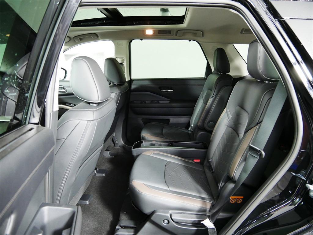 new 2025 Nissan Pathfinder car, priced at $50,865