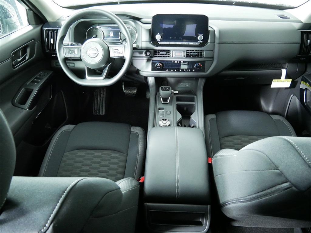 new 2025 Nissan Pathfinder car, priced at $39,450