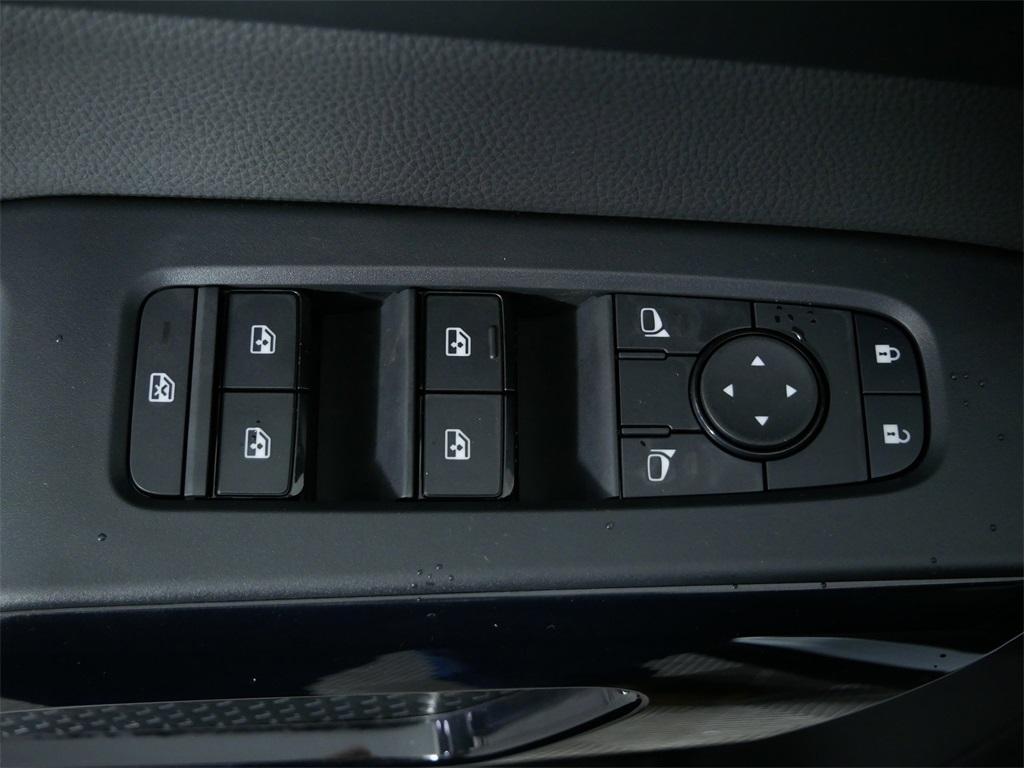 new 2025 Nissan Pathfinder car, priced at $42,328