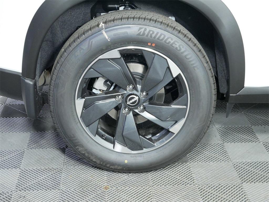 new 2025 Nissan Rogue car, priced at $33,335