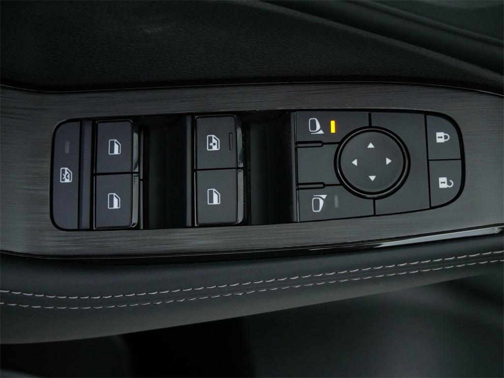 new 2025 Nissan Rogue car, priced at $33,335