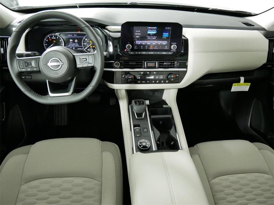 new 2024 Nissan Pathfinder car, priced at $42,944