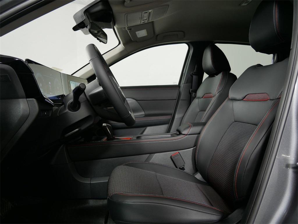new 2025 Nissan Kicks car, priced at $29,058