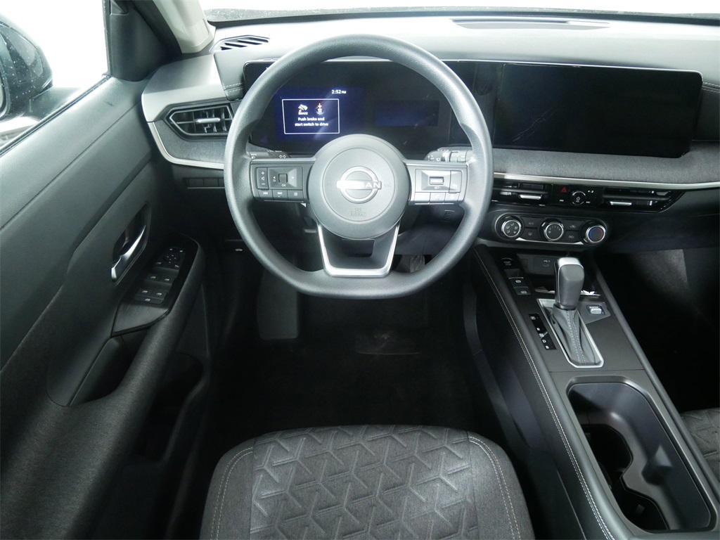 new 2025 Nissan Kicks car, priced at $25,477