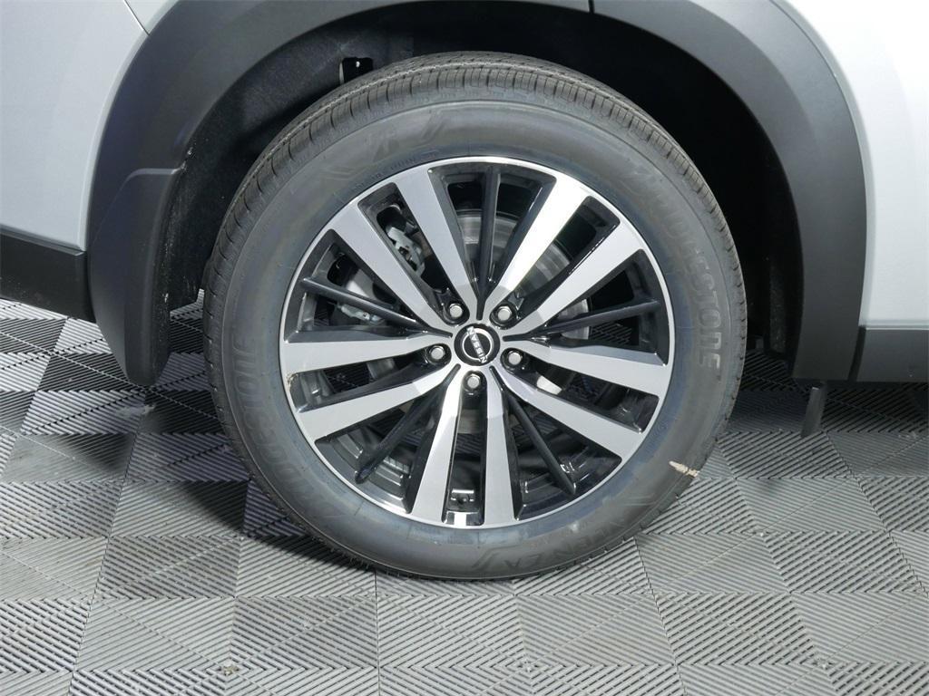 new 2025 Nissan Pathfinder car, priced at $52,945