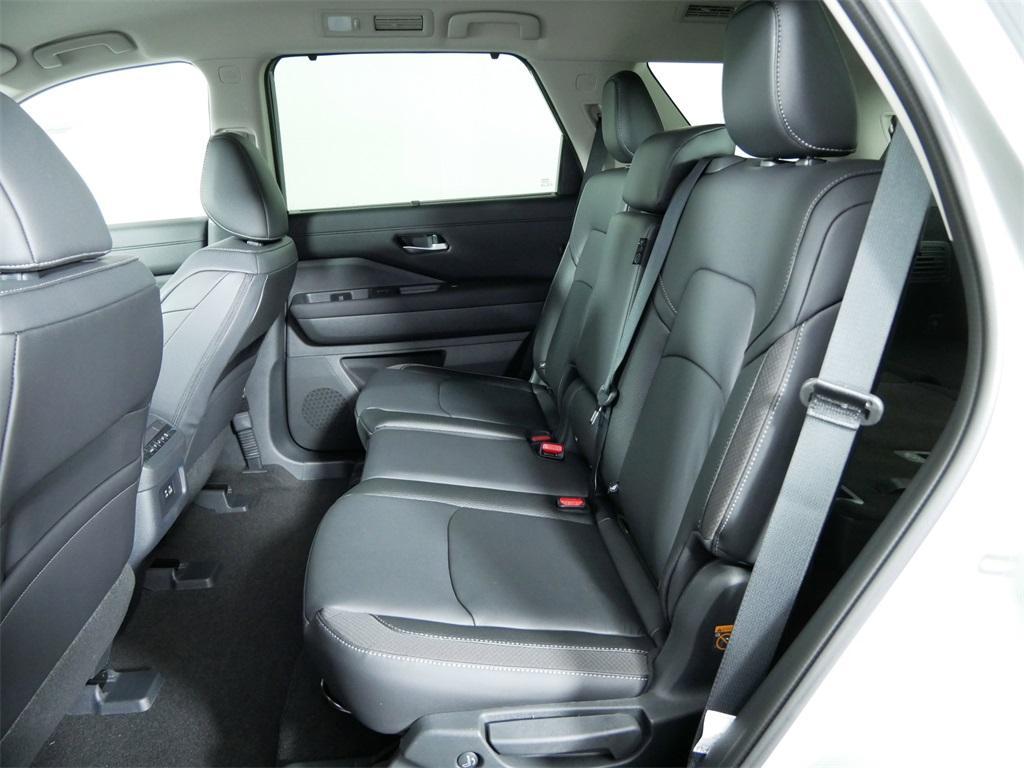 new 2025 Nissan Pathfinder car, priced at $42,735
