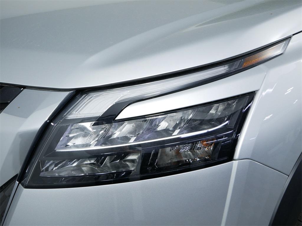 new 2025 Nissan Pathfinder car, priced at $42,735