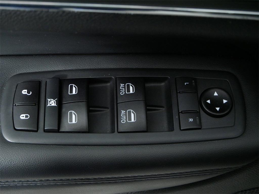 used 2020 Jeep Grand Cherokee car, priced at $25,998