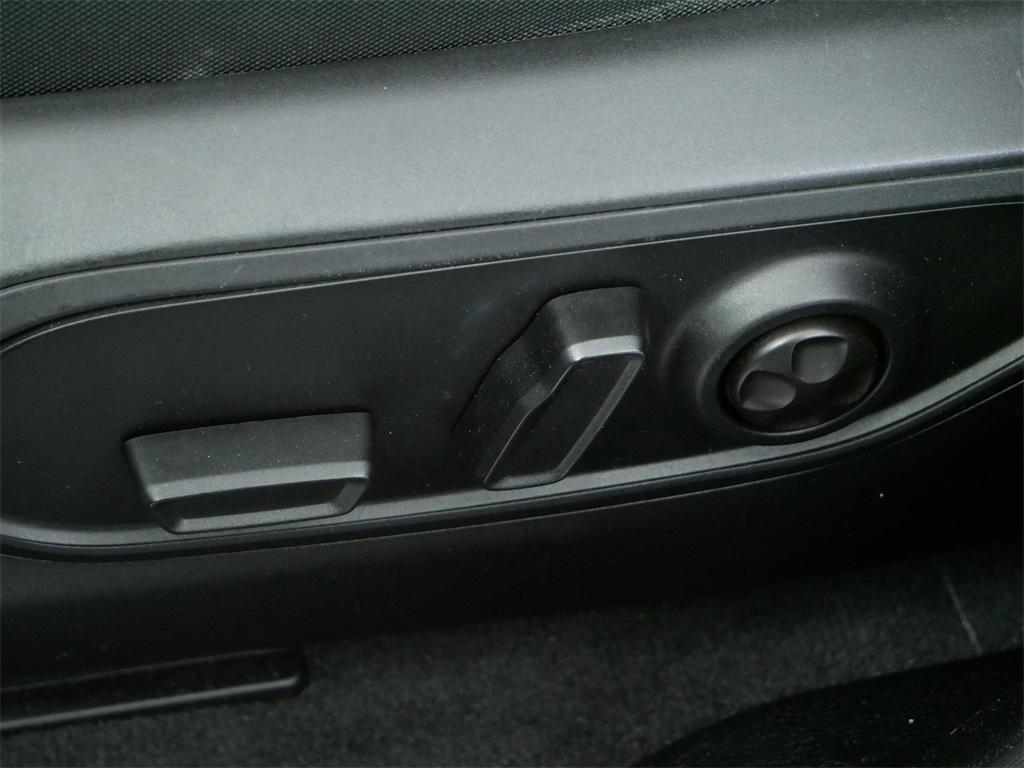 used 2022 Jeep Grand Cherokee car, priced at $27,397