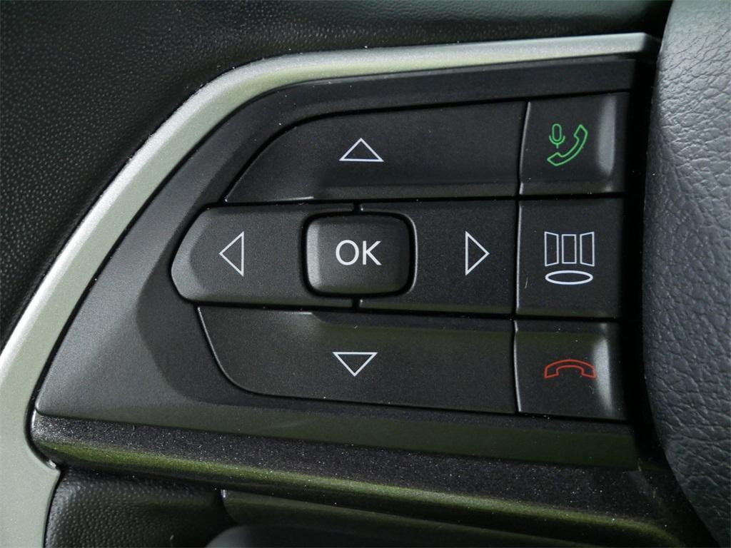 used 2022 Jeep Grand Cherokee car, priced at $27,397