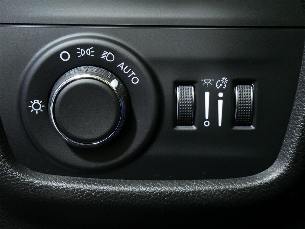 used 2022 Jeep Grand Cherokee car, priced at $27,397