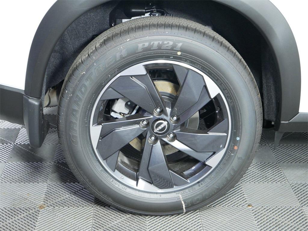 new 2025 Nissan Rogue car, priced at $33,335
