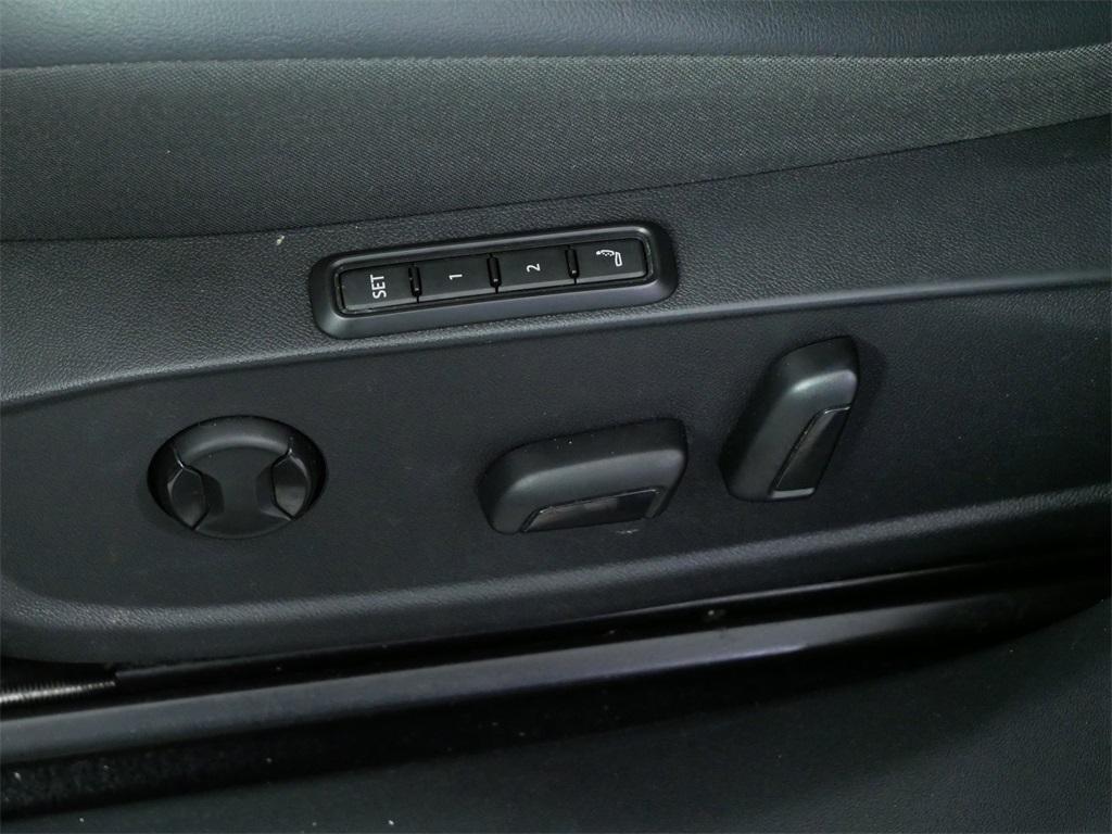 used 2021 Volkswagen ID.4 car, priced at $22,962