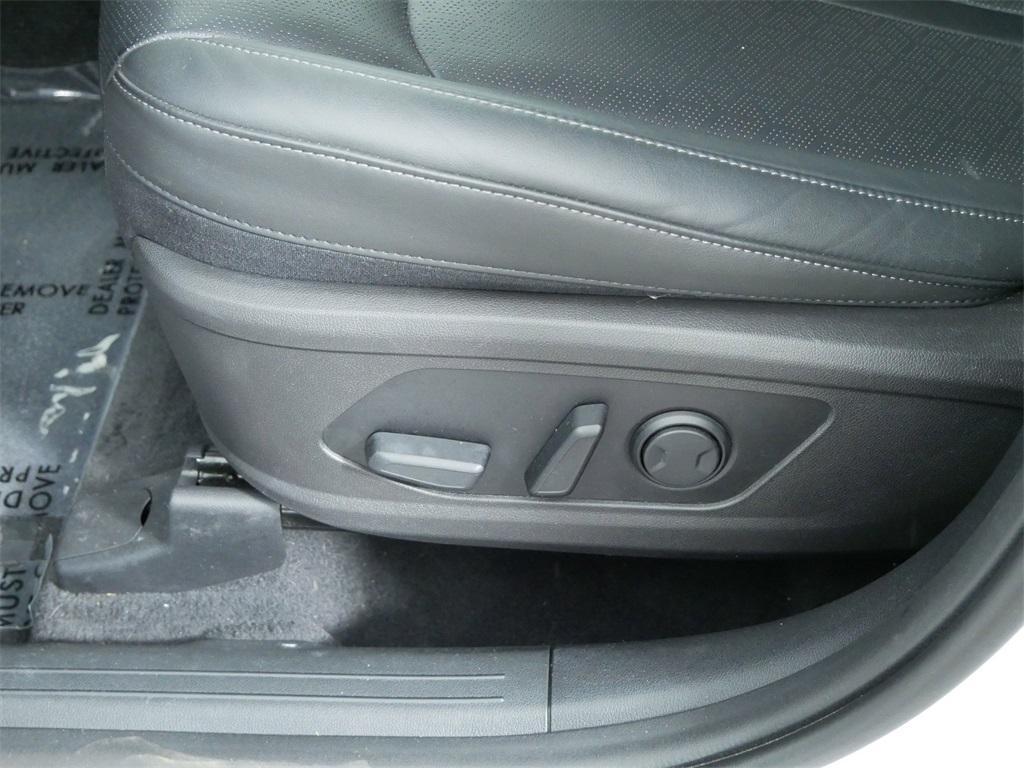 used 2022 Kia Sorento car, priced at $29,898