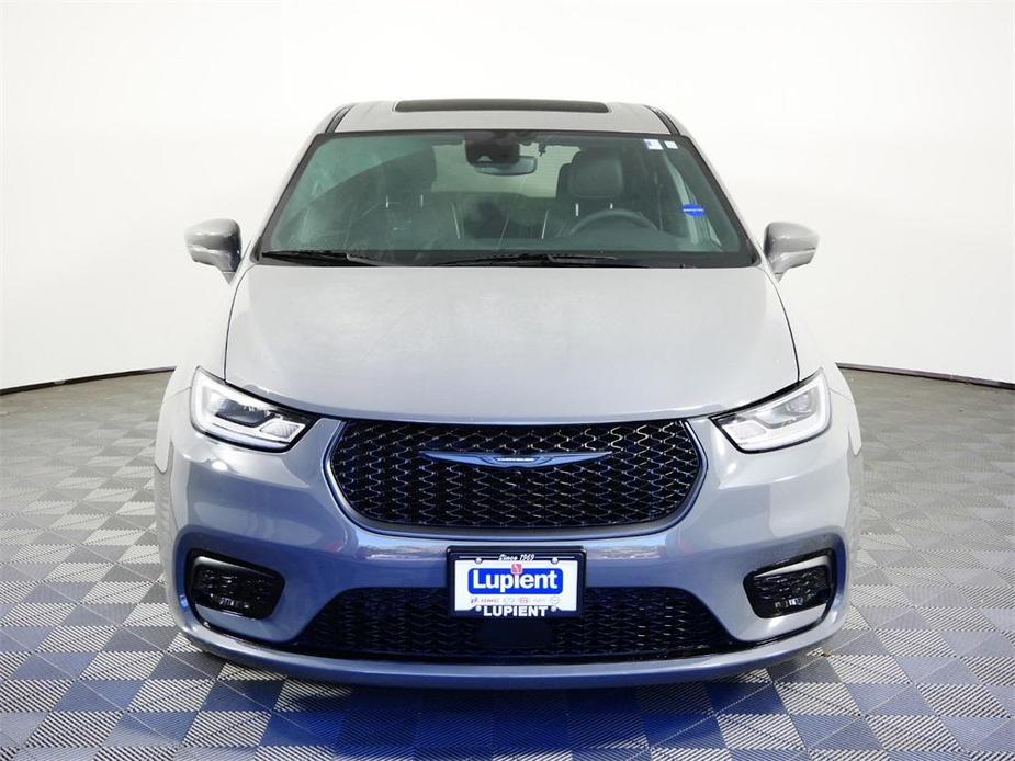 used 2022 Chrysler Pacifica Hybrid car, priced at $33,999