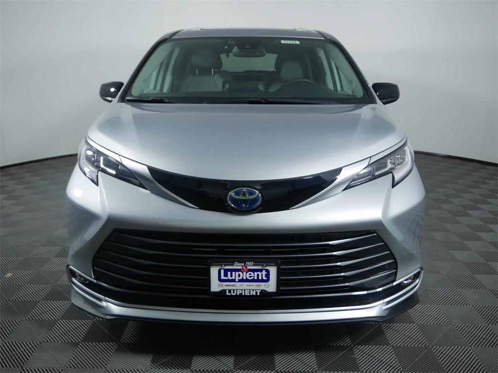 used 2023 Toyota Sienna car, priced at $51,500