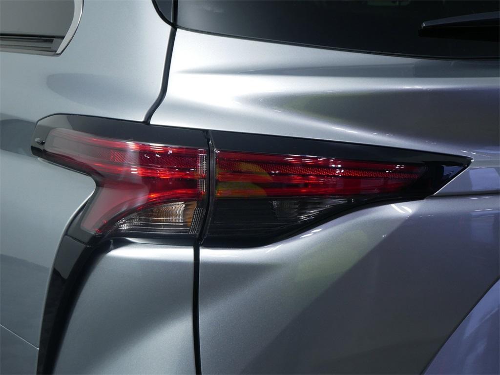 used 2023 Toyota Sienna car, priced at $51,500