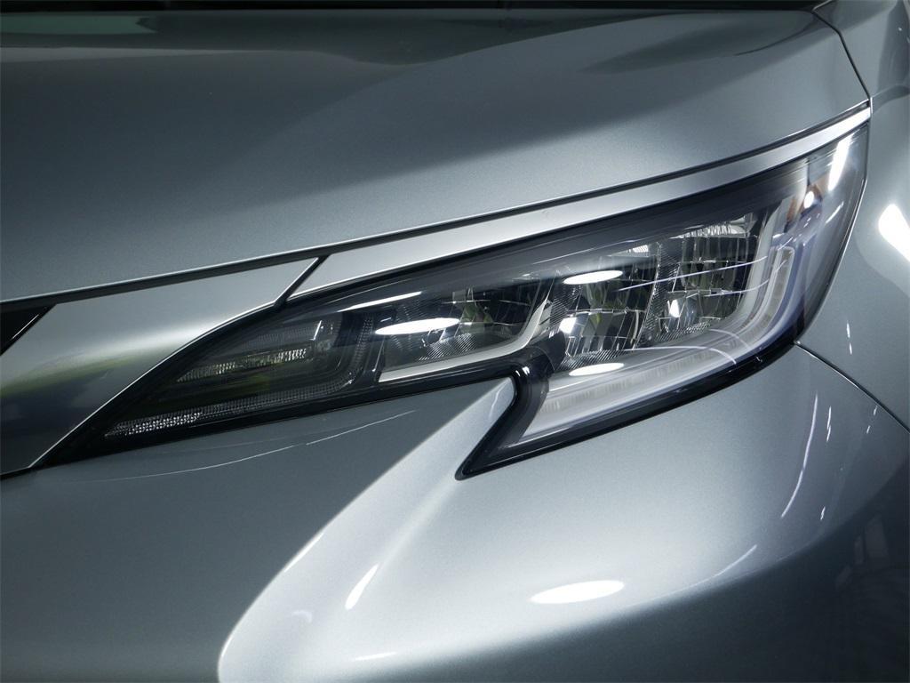 used 2023 Toyota Sienna car, priced at $51,500