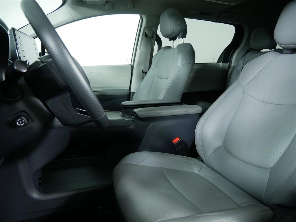 used 2023 Toyota Sienna car, priced at $51,500