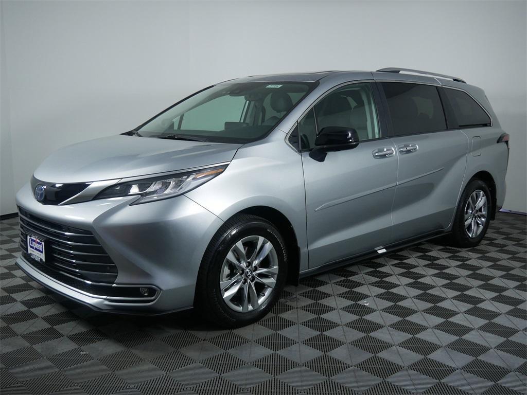 used 2023 Toyota Sienna car, priced at $51,500