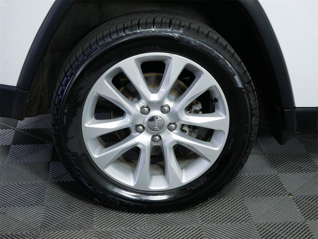 used 2017 Jeep Grand Cherokee car, priced at $16,892