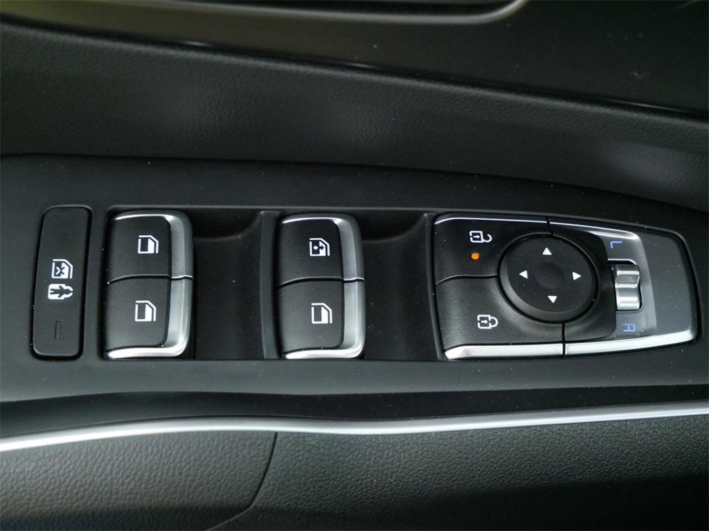 used 2024 Kia Sorento car, priced at $33,860