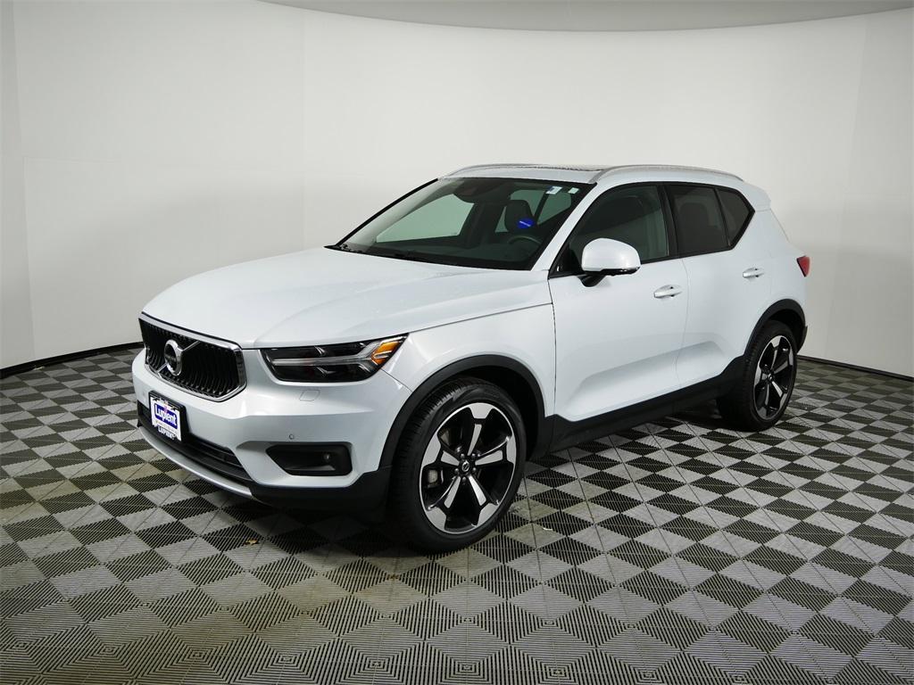 used 2021 Volvo XC40 car, priced at $26,898