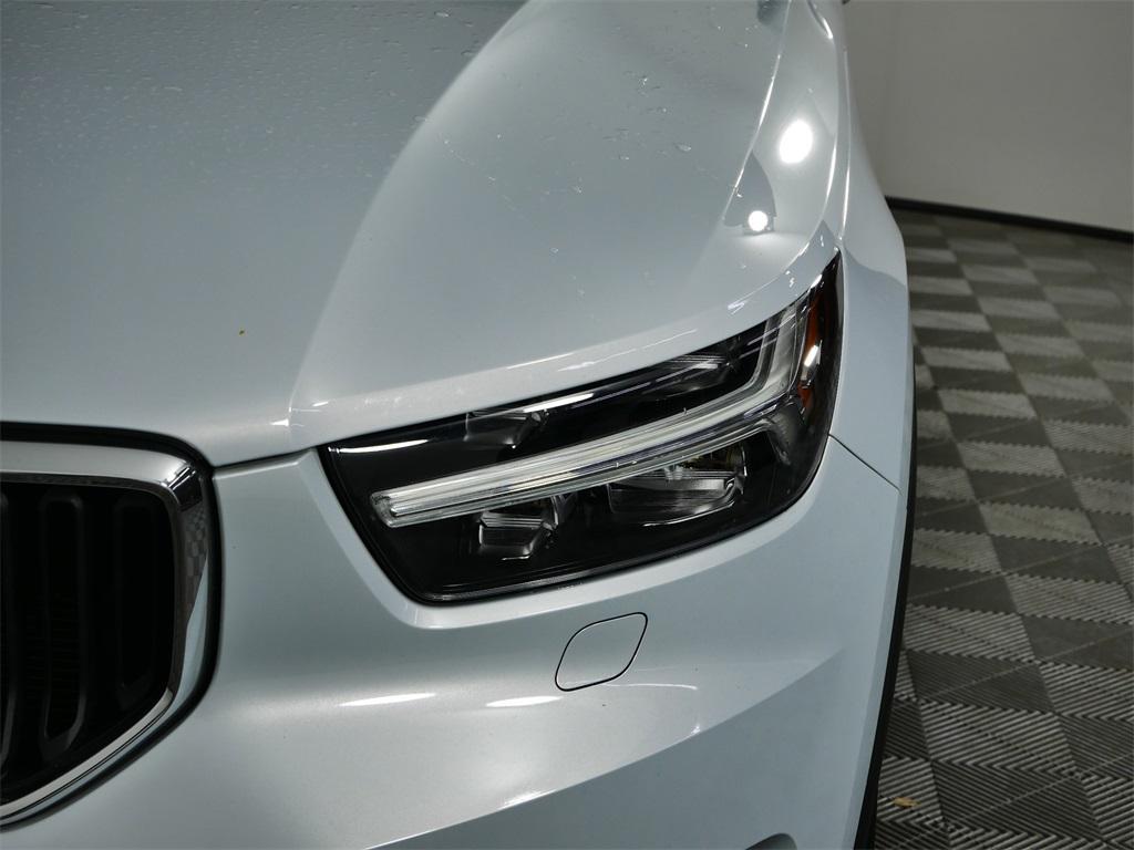 used 2021 Volvo XC40 car, priced at $26,898
