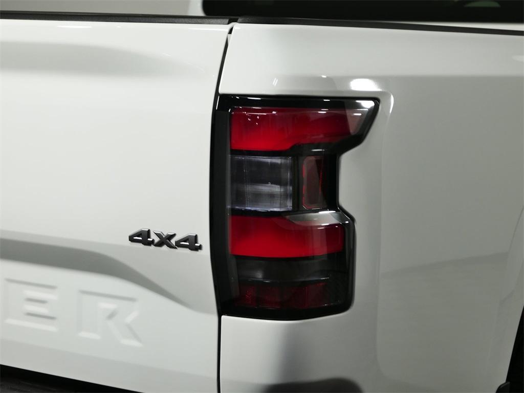 new 2025 Nissan Frontier car, priced at $33,089