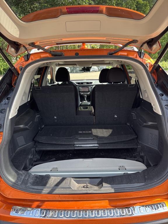 used 2019 Nissan Rogue car, priced at $10,990