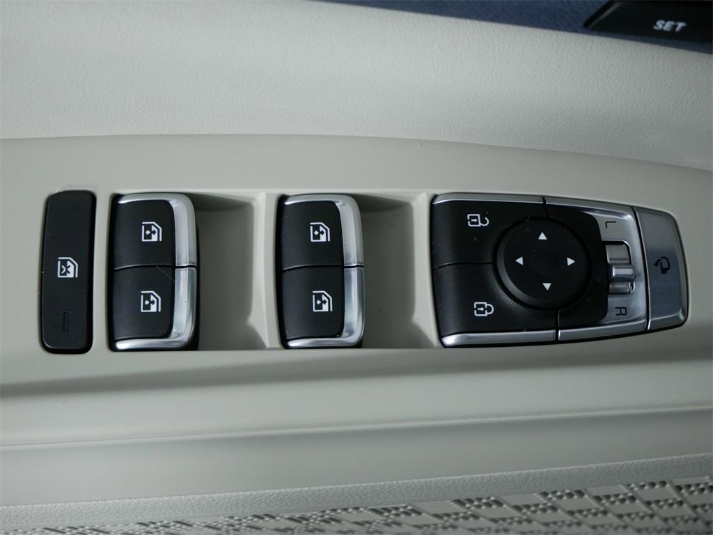 used 2025 Kia Carnival car, priced at $39,944
