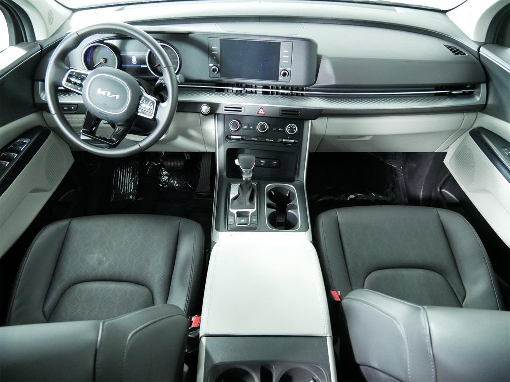 used 2024 Kia Carnival car, priced at $35,138