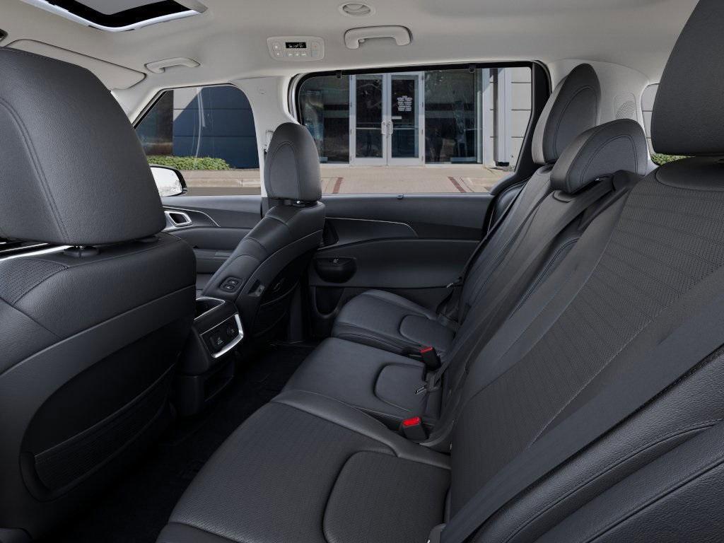 new 2025 Kia Carnival Hybrid car, priced at $53,371