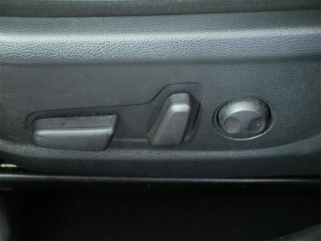 used 2023 Kia Seltos car, priced at $22,282