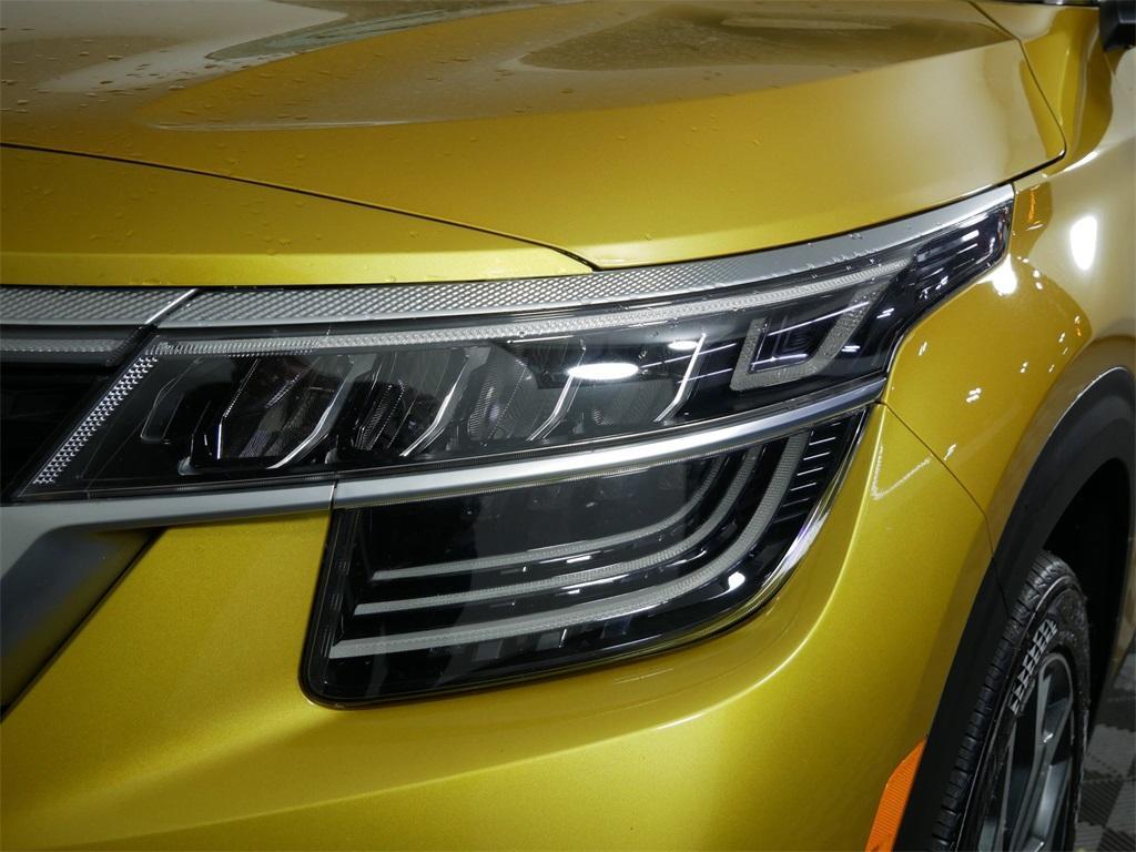 used 2023 Kia Seltos car, priced at $22,282