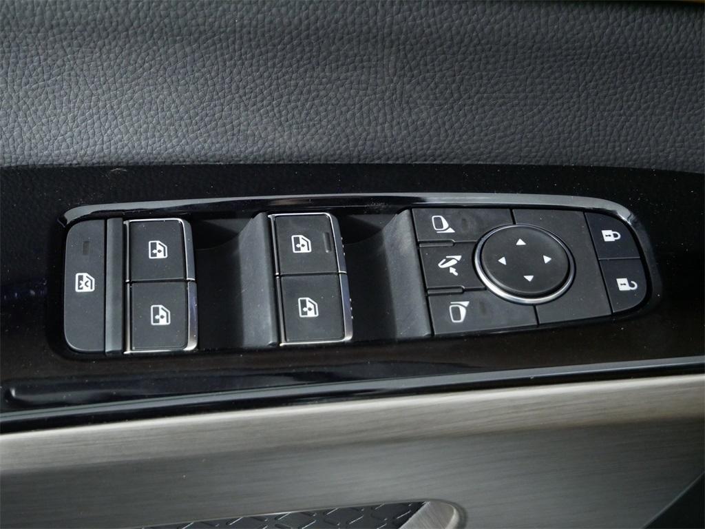 new 2025 Nissan Pathfinder car, priced at $48,975