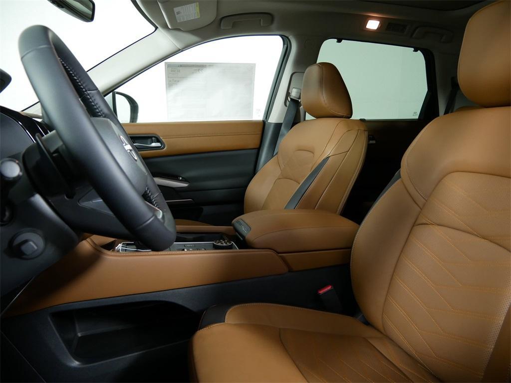 new 2025 Nissan Pathfinder car, priced at $48,975