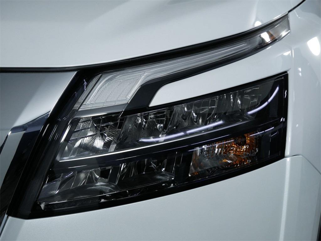 new 2025 Nissan Pathfinder car, priced at $48,975