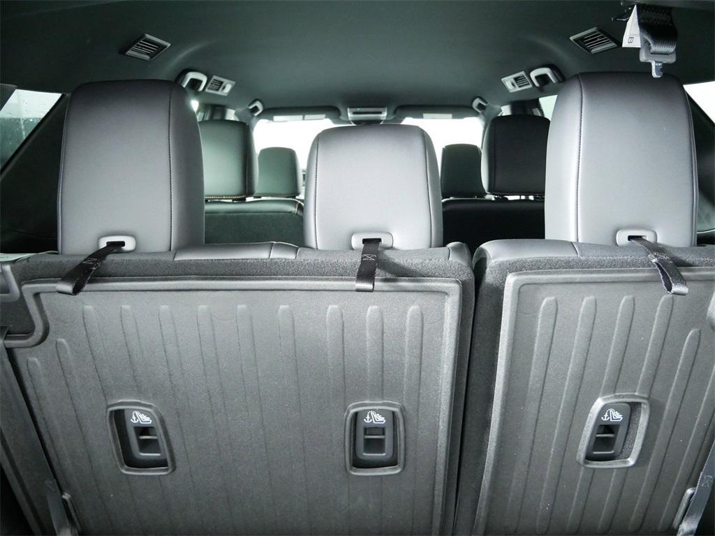 new 2025 Nissan Pathfinder car, priced at $45,317