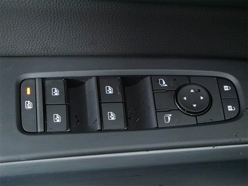 new 2025 Nissan Pathfinder car, priced at $45,317